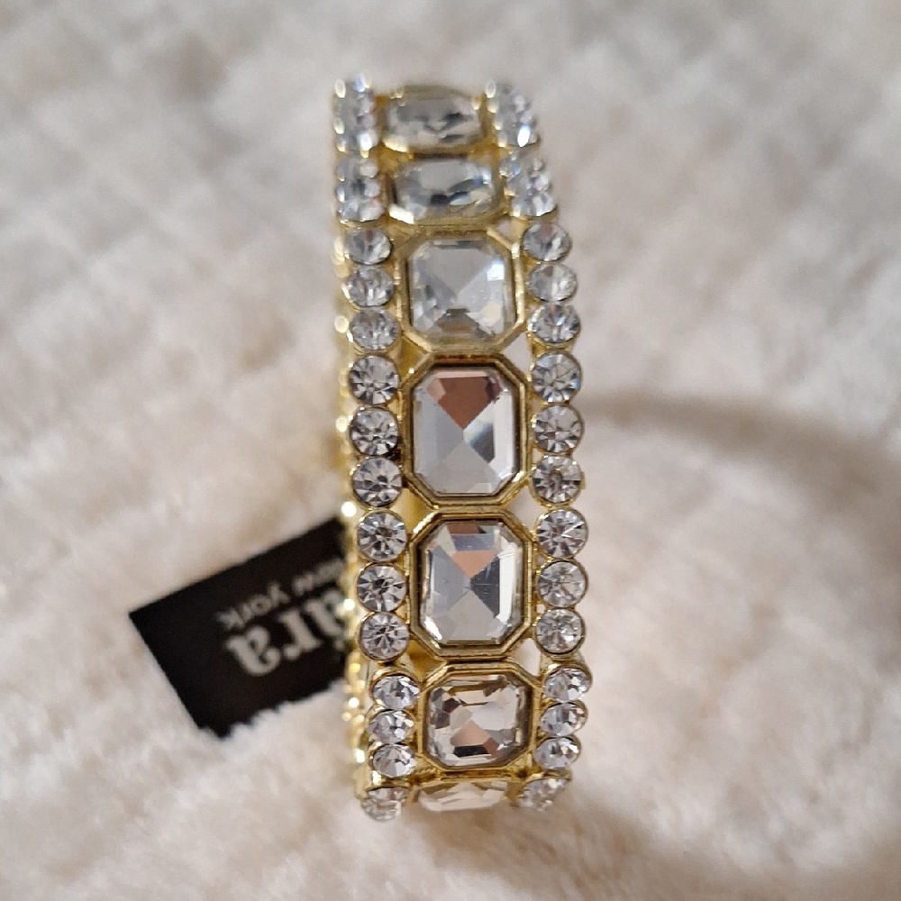 Elegant Gold and Clear Crystal Bracelet